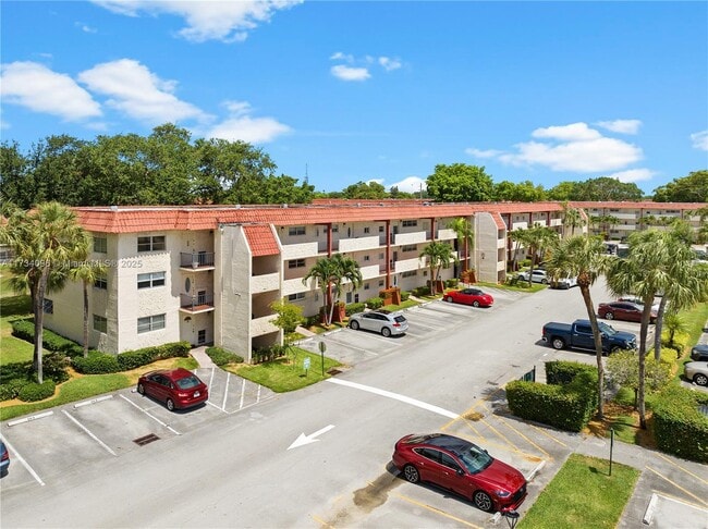 Photo - 711 S Hollybrook Dr Unit 109