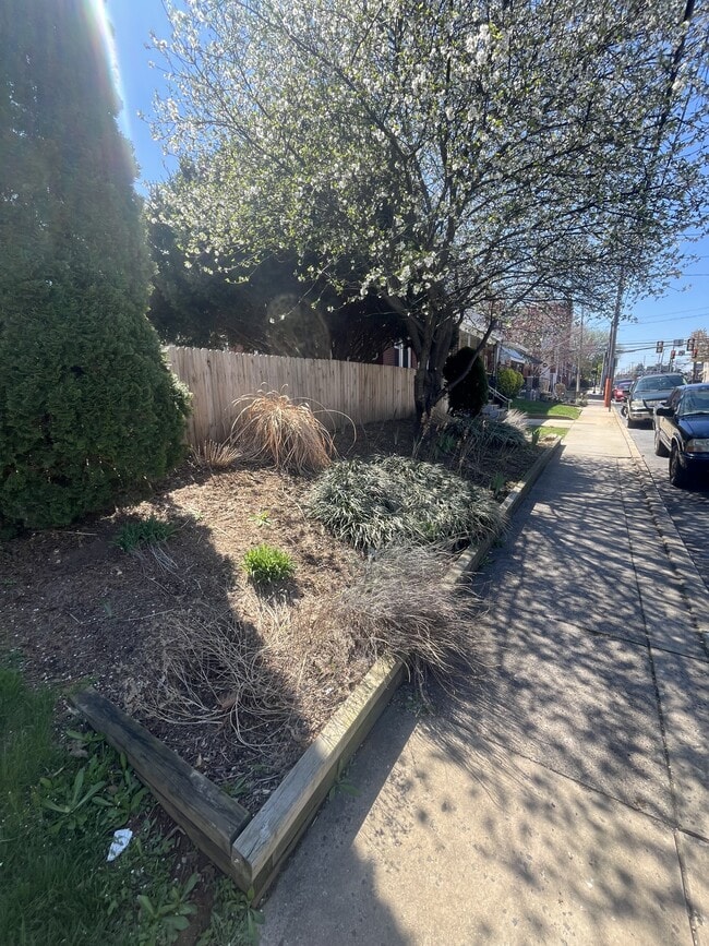 Photo - 220 E Liberty St