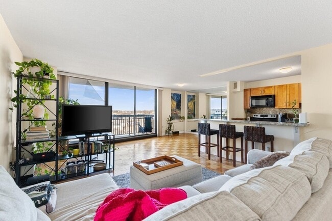 Photo - 60 Longwood Ave Unidad 902 Rental