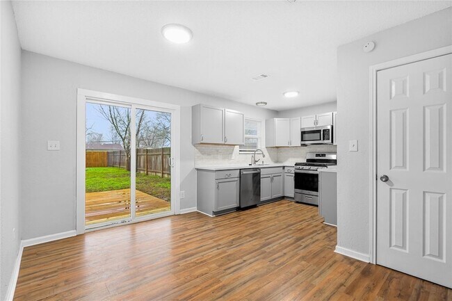 Photo - 10511 Man O War Ave