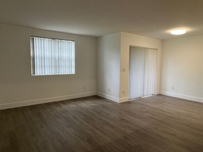Photo - 1267 SW 46th Ave