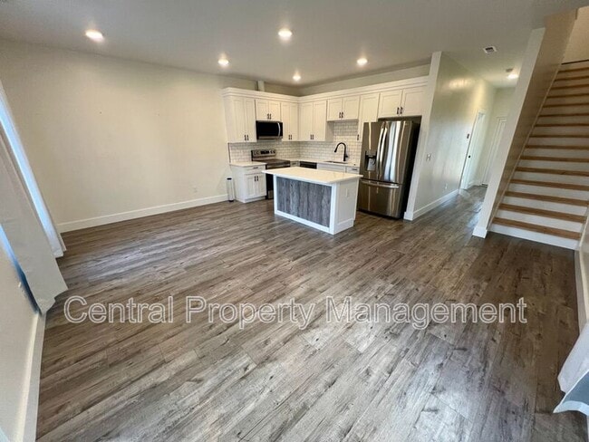 Photo - 30 Beverly Hills Dr