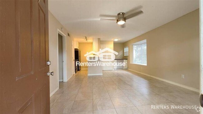 Building Photo - Private, 1bed/1bath condo in the Greenway ...