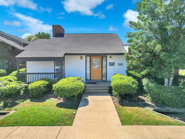 Photo - Greenbriar Apartments