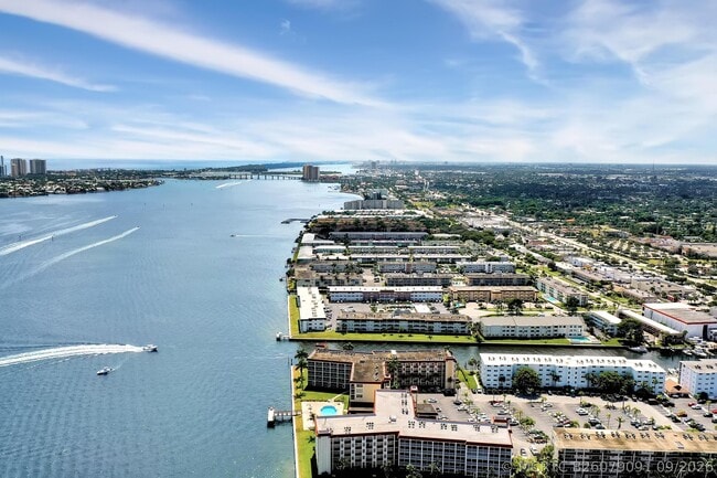 100 Paradise Harbour Blvd Unit 408