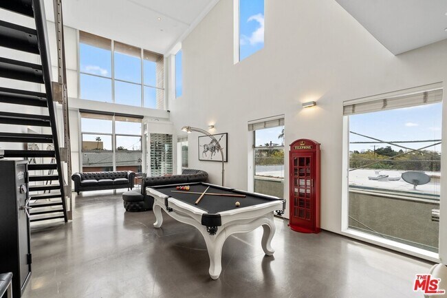 Photo - 611 N Bronson Ave Condo Unit #10