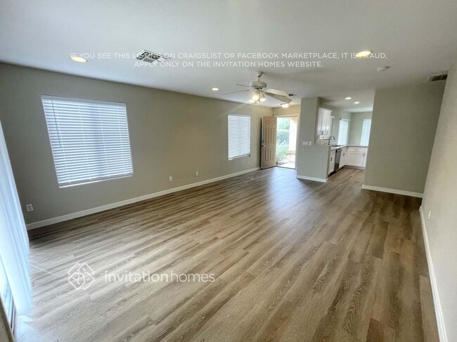 Photo - 2423 S 82nd Ln