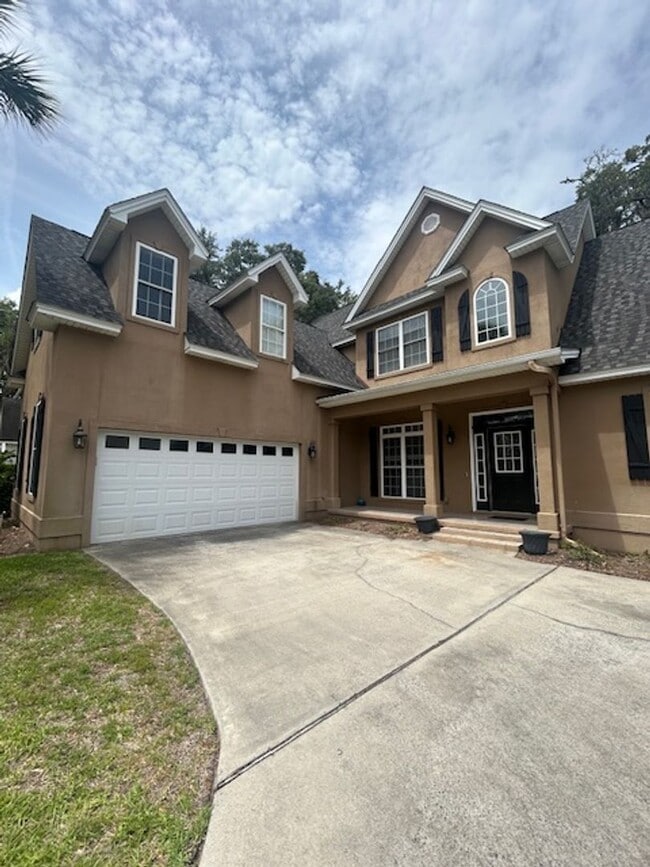 Photo - Spacious Single Family Home with Great Backyard!