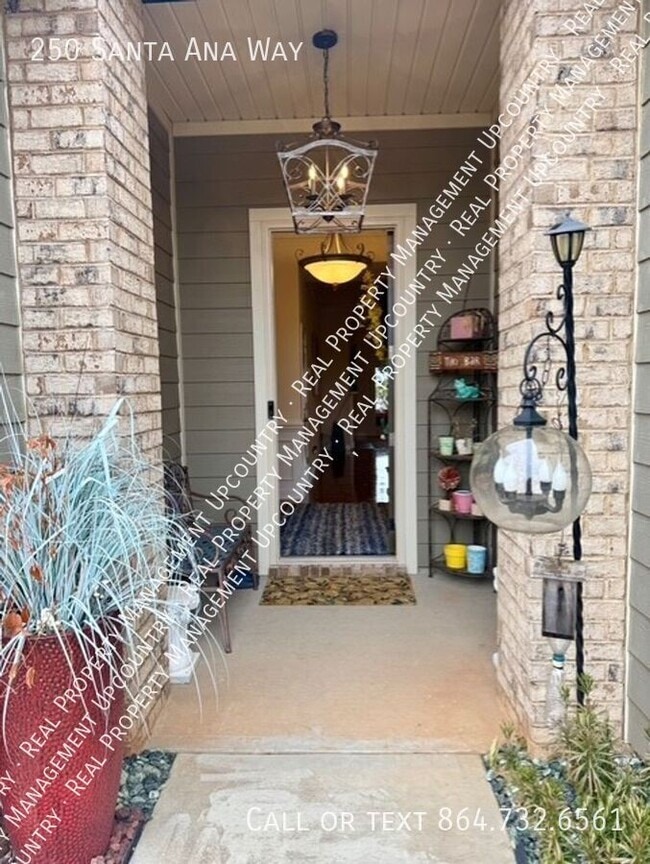 Photo - 250 Santa Ana Wy