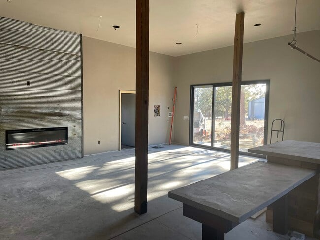 Photo - 10735 Nemo Rd