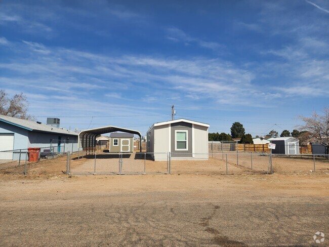 Building Photo - 3015 E Leroy Ave Rental