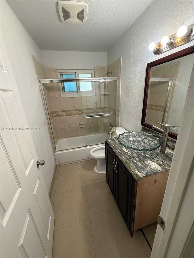 Photo - 3 bedroom in Ft Lauderdale FL 33312