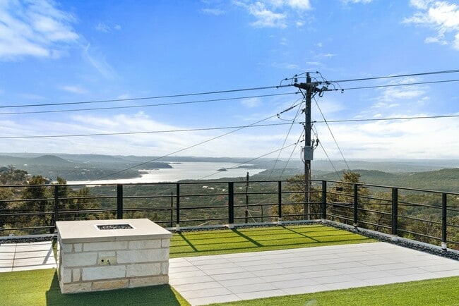 Photo - 8610 Grandview Dr