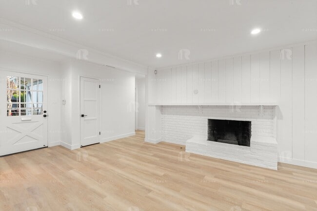 Photo - Newly REMODELED large 4 bed / 4 bath home w/ family room, private bonus room / home office, and "...