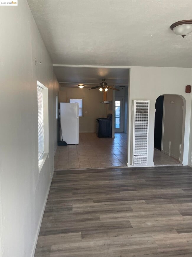 Photo - 3525 Bissell Ave