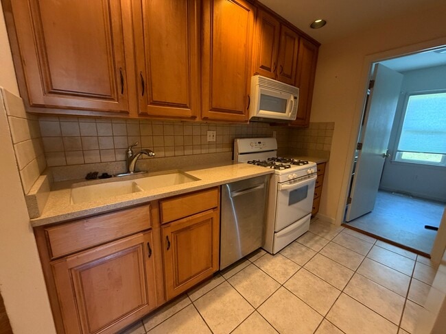 Photo - 10310 Millwood Ave
