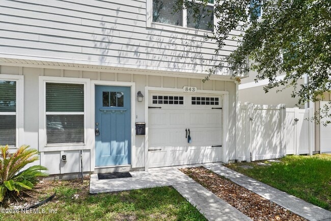 Photo - 843 3rd Ave S