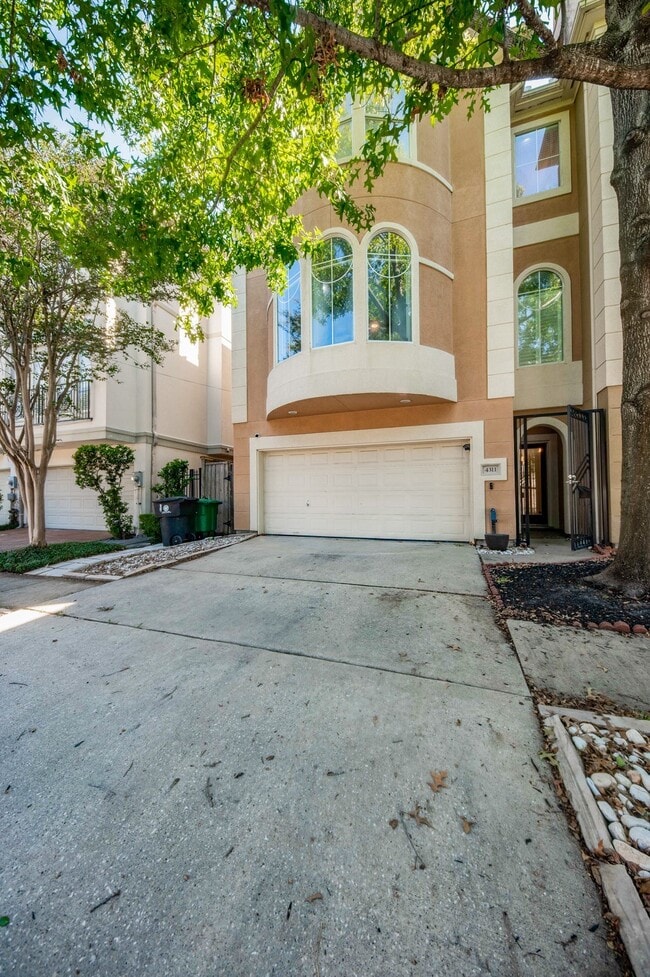 Building Photo - 4311 Childress St Rental