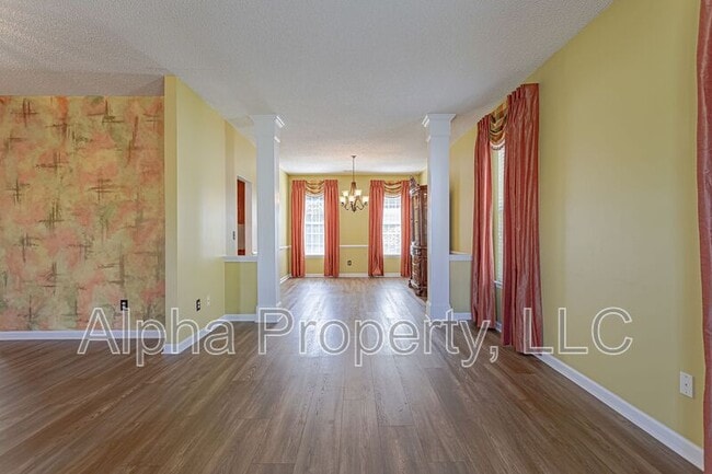 Photo - 317 Edenberry Way