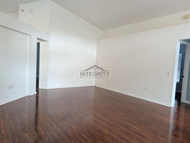 Photo - 30549 Tremont Dr