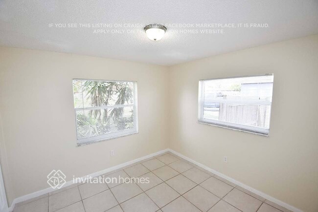 Photo - 10927 Gallery St
