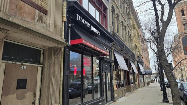 Photo - 767 N Water St