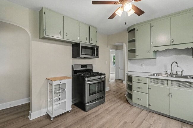 Photo - 262 McKnight St