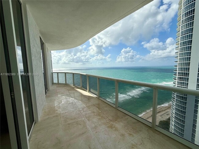 Photo - 15901 Collins Ave Unidad 2802