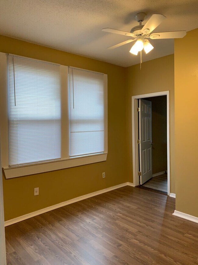 2042 N Rocheblave St Apartment Unit 2044 N. Rocheblave St. New