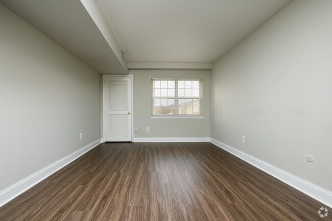 2HAB, 1BA - 900 ft²