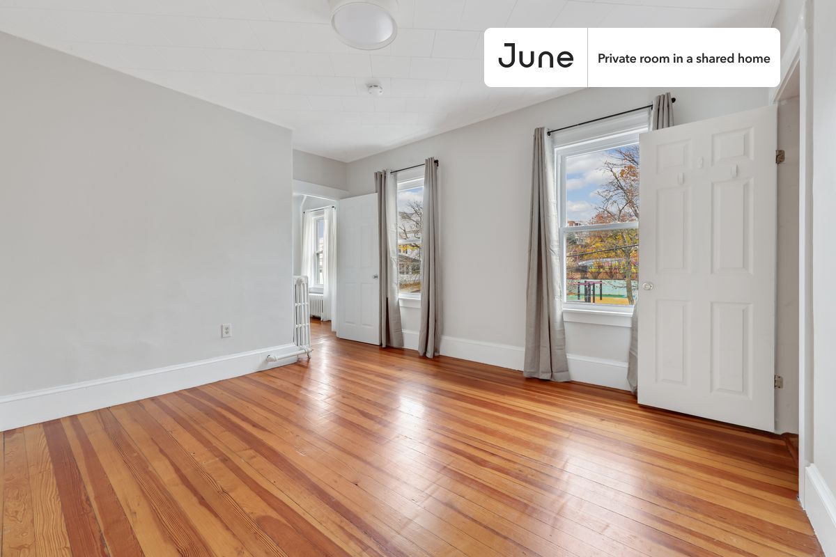 Private bedroom in 3 bed/1 bath Home - Private bedroom in 3 bed/1 bath Home