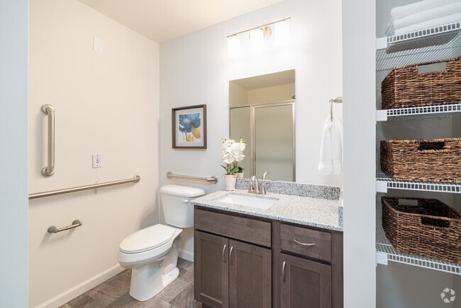 2BR, 1BA - 865SF - Bathroom
