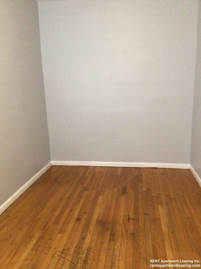 Photo - 3411 N Lowell Ave Unidad 1