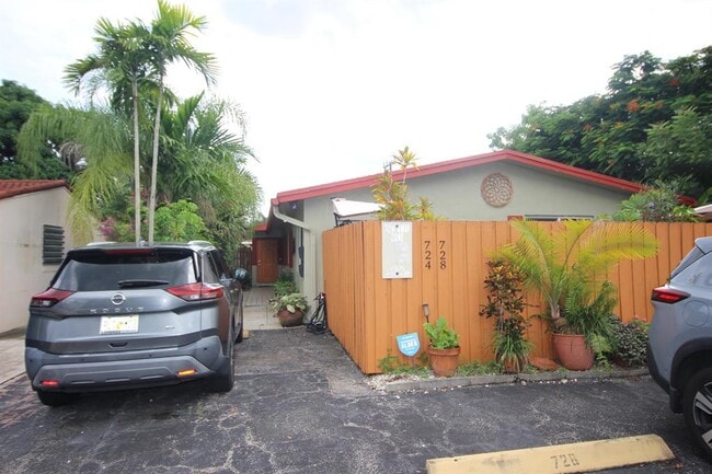 724 NE 23rd Dr Unidad 724