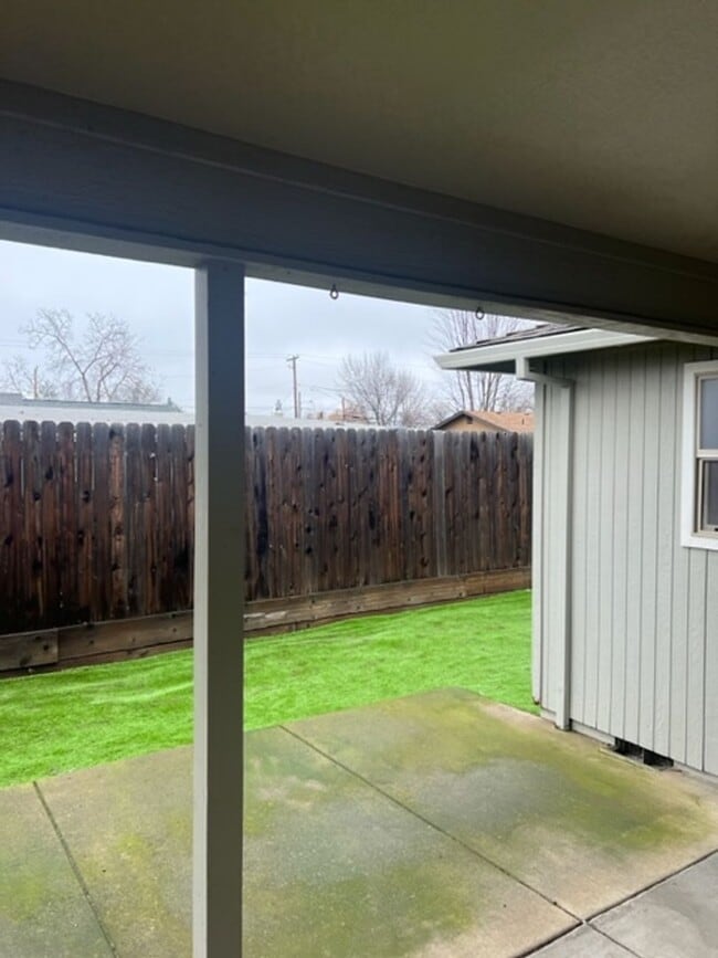 Photo - 2346 Stonefield Way