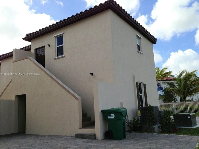 Building Photo - 9000 SW 169th Ct Unit B Rental