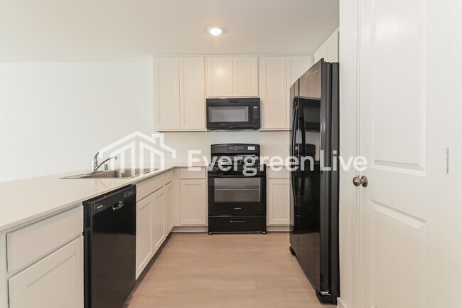 Photo - 920 Calley Pear Trl