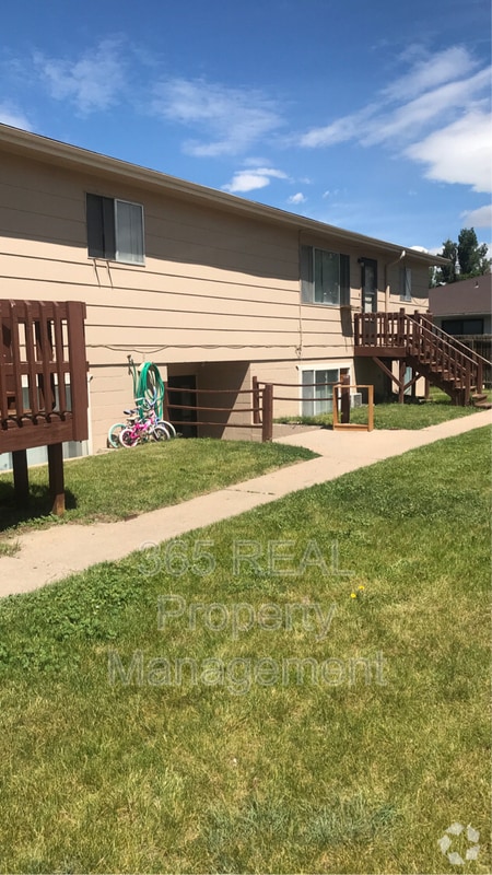 Building Photo - 1231 Pleasant Acres Dr Unit 4 Rental