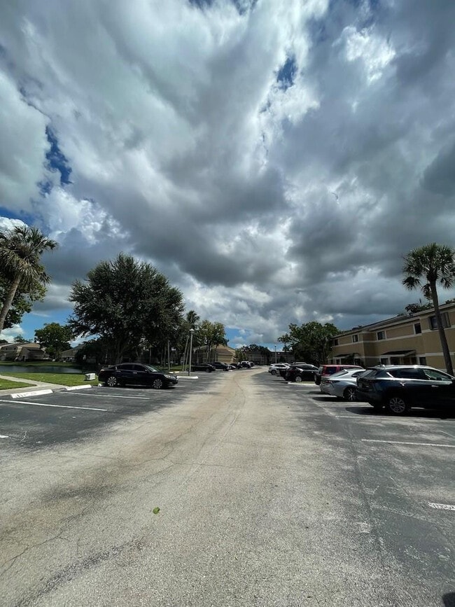 Photo - 9490 Palm Cir S