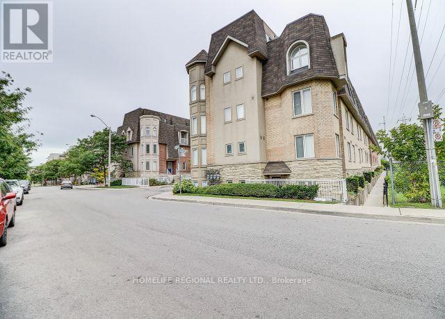 Photo - 75 Turntable Crescent