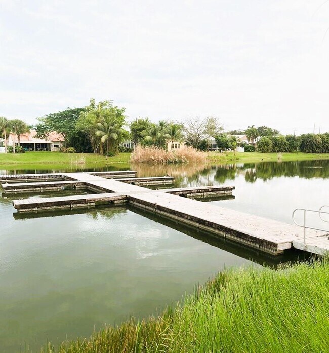 Photo - 2425 NW 33rd St Unit 1311