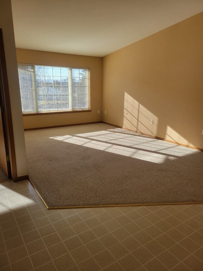 Photo - 606 W State St Unit 606 Apt#7