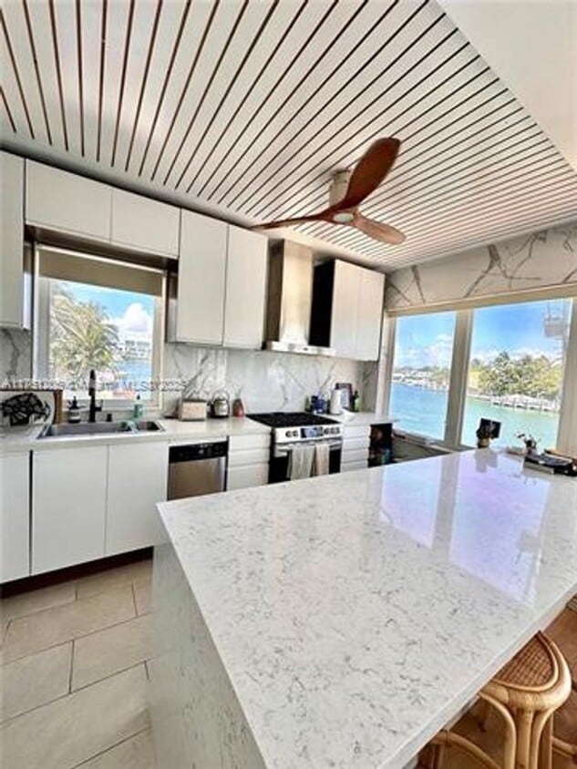 Photo - 4710 Pine Tree Dr unit 49 (A11761206)