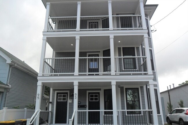 Building Photo - 95 Grant St Unit 2nd floor Rental