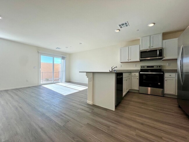 Photo - Centennial LIKE-NEW beautiful 3-bedroom, 2.5-bath townhome is a must-see!