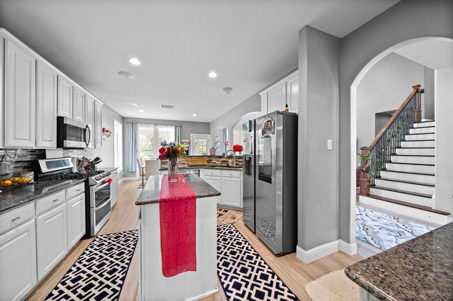 Photo - 815 Arlington Ln