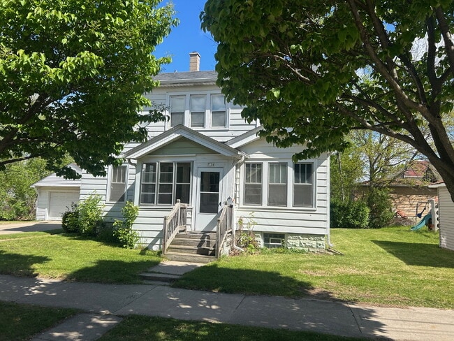 Building Photo - 7716 W Stevenson St Unit Upper