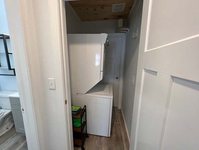 301 7th St SW Unit A