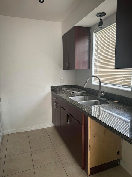 Photo - 1401 N J St Unidad A