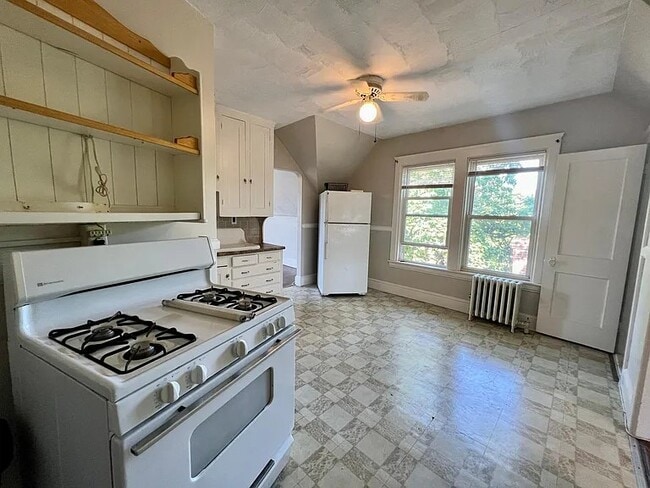 Building Photo - 231 Cato St Unit 5